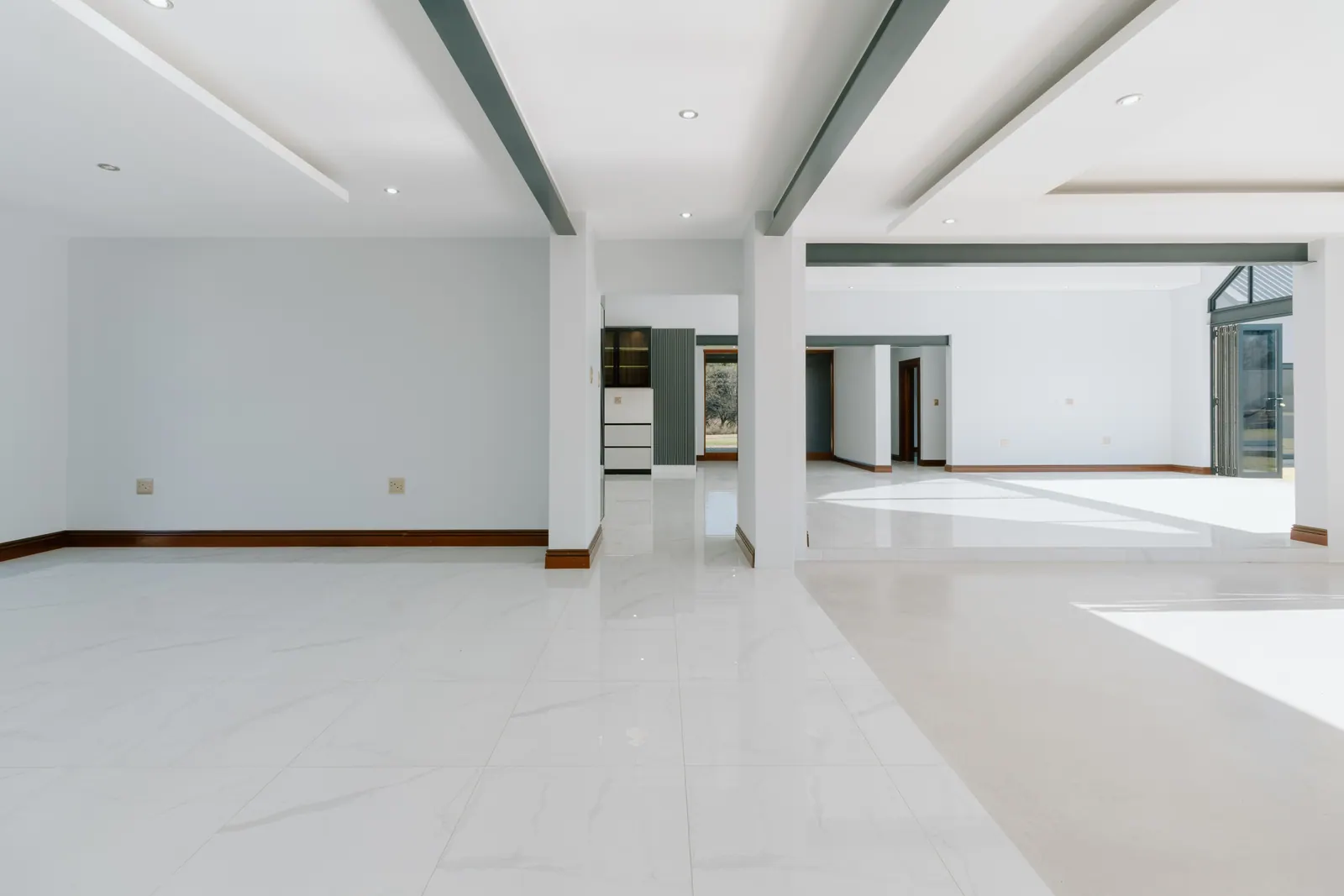 Editorial interior of Leloko Estate kitchen, Hartbeespoort — daylight photography by TimeSake Media