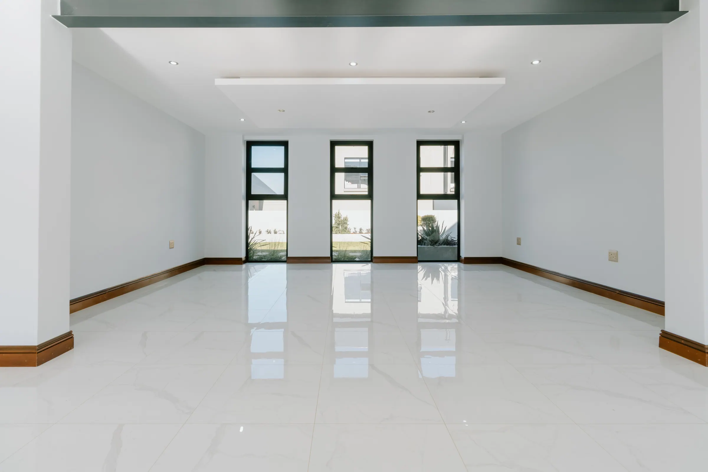 Editorial interior of Leloko Estate living space, Hartbeespoort — daylight photography by TimeSake Media