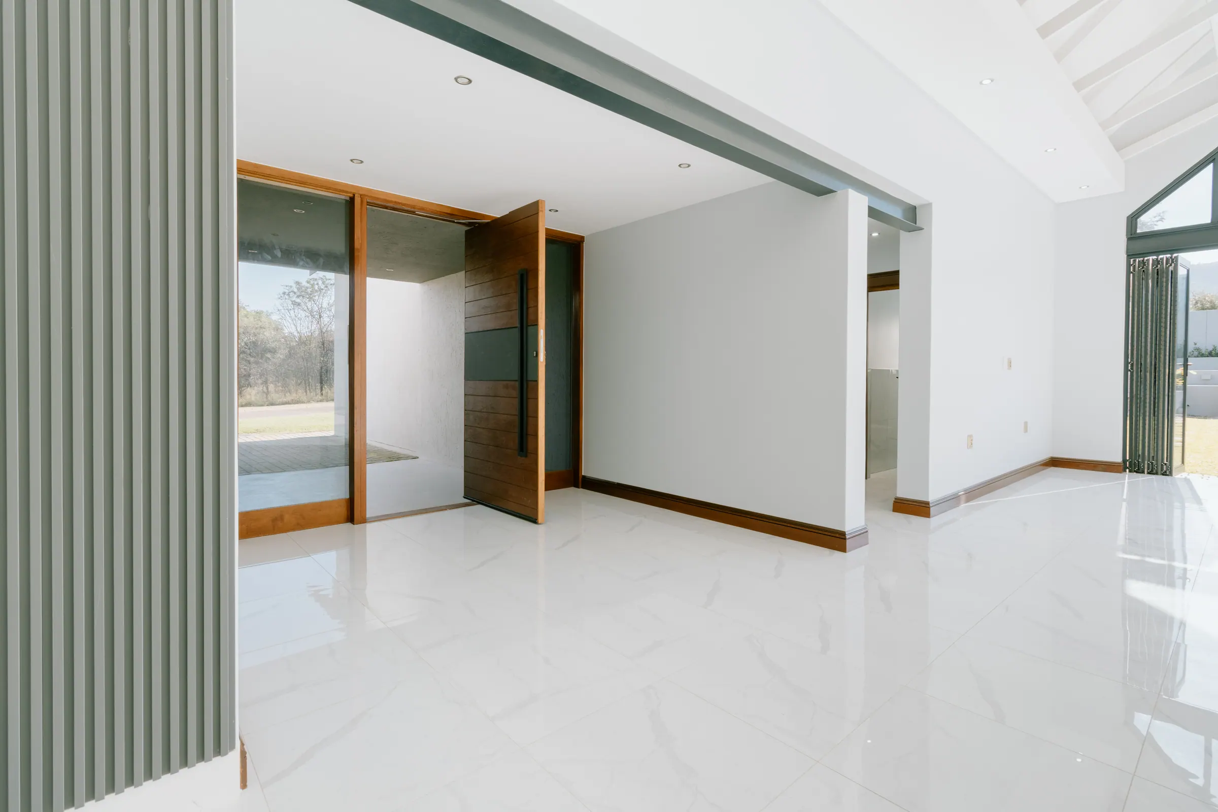 Editorial interior of Leloko Estate living space, Hartbeespoort — daylight photography by TimeSake Media