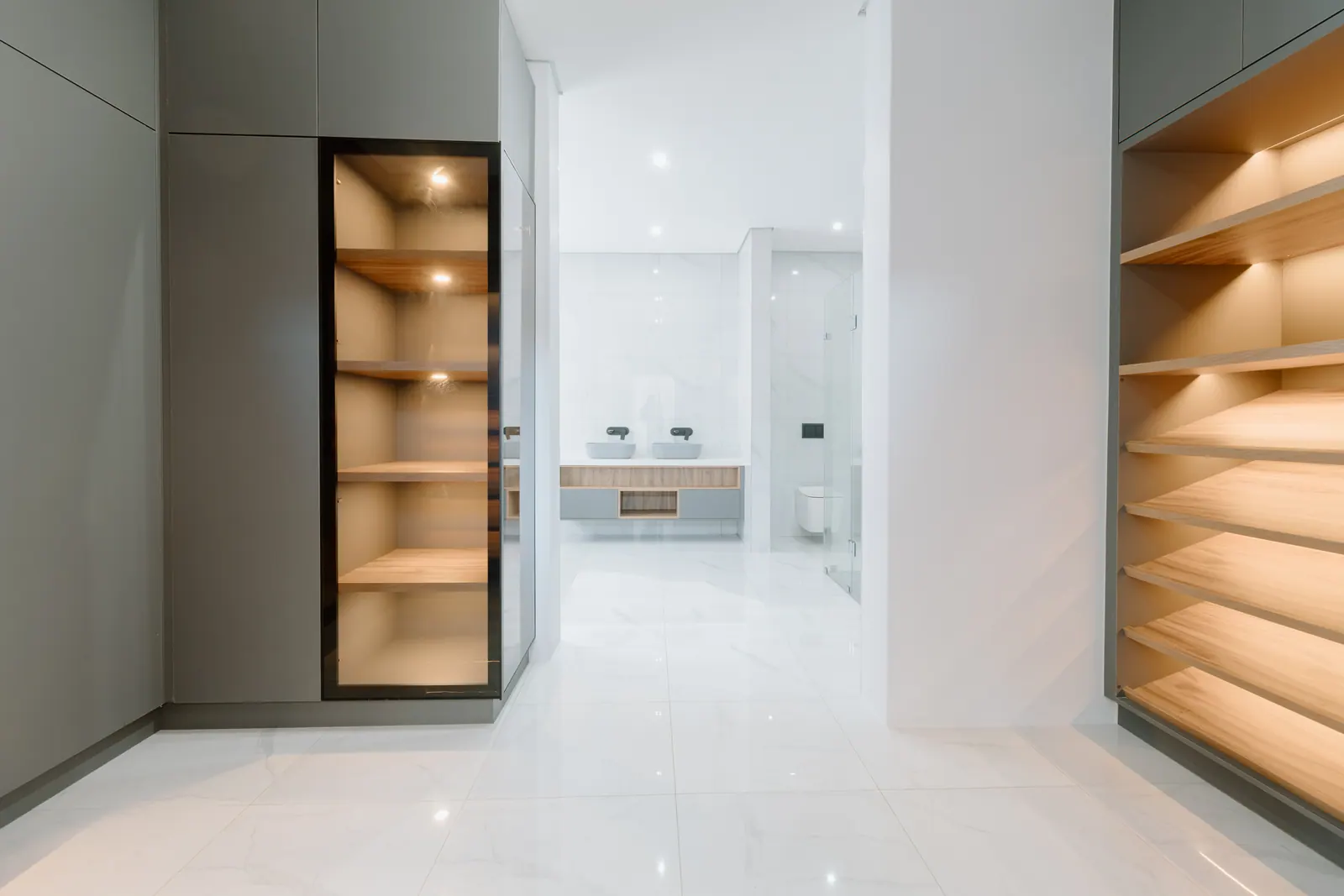 Editorial interior of Leloko Estate primary bedroom, Hartbeespoort — daylight photography by TimeSake Media